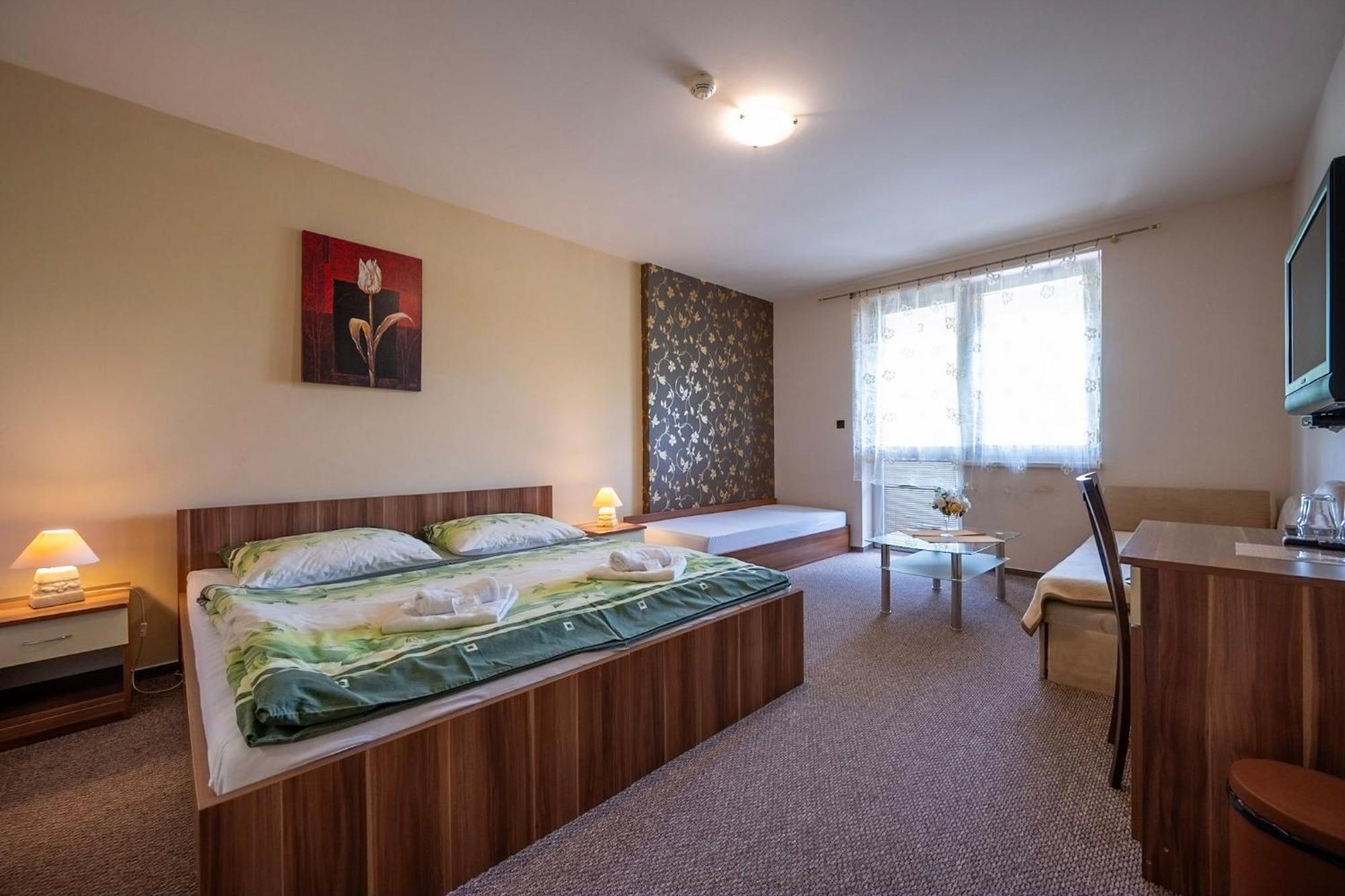 Penzión Zivka Závažná Poruba Exterior foto